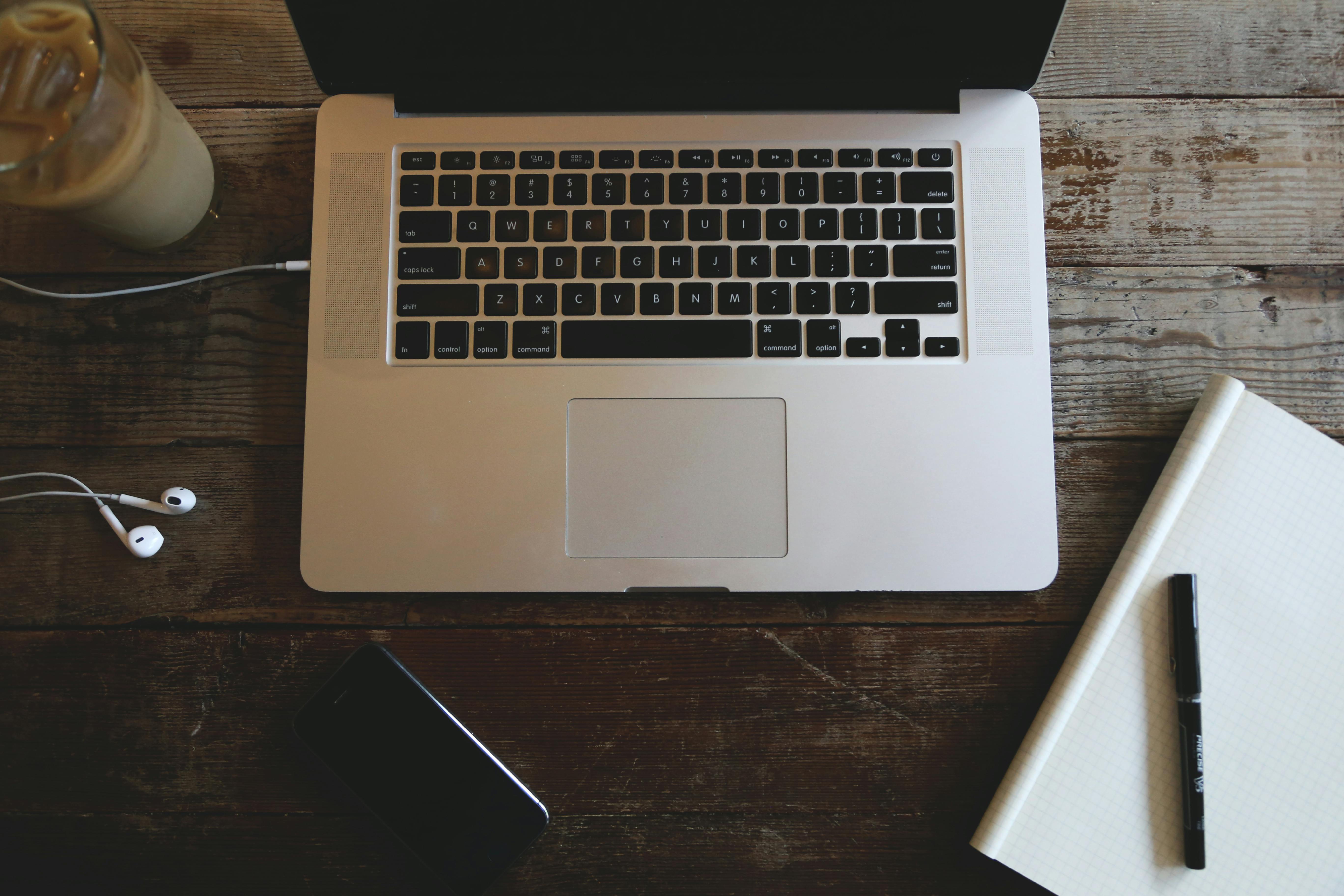 Formations en ligne pour apprendre l'informatique, le business et plus