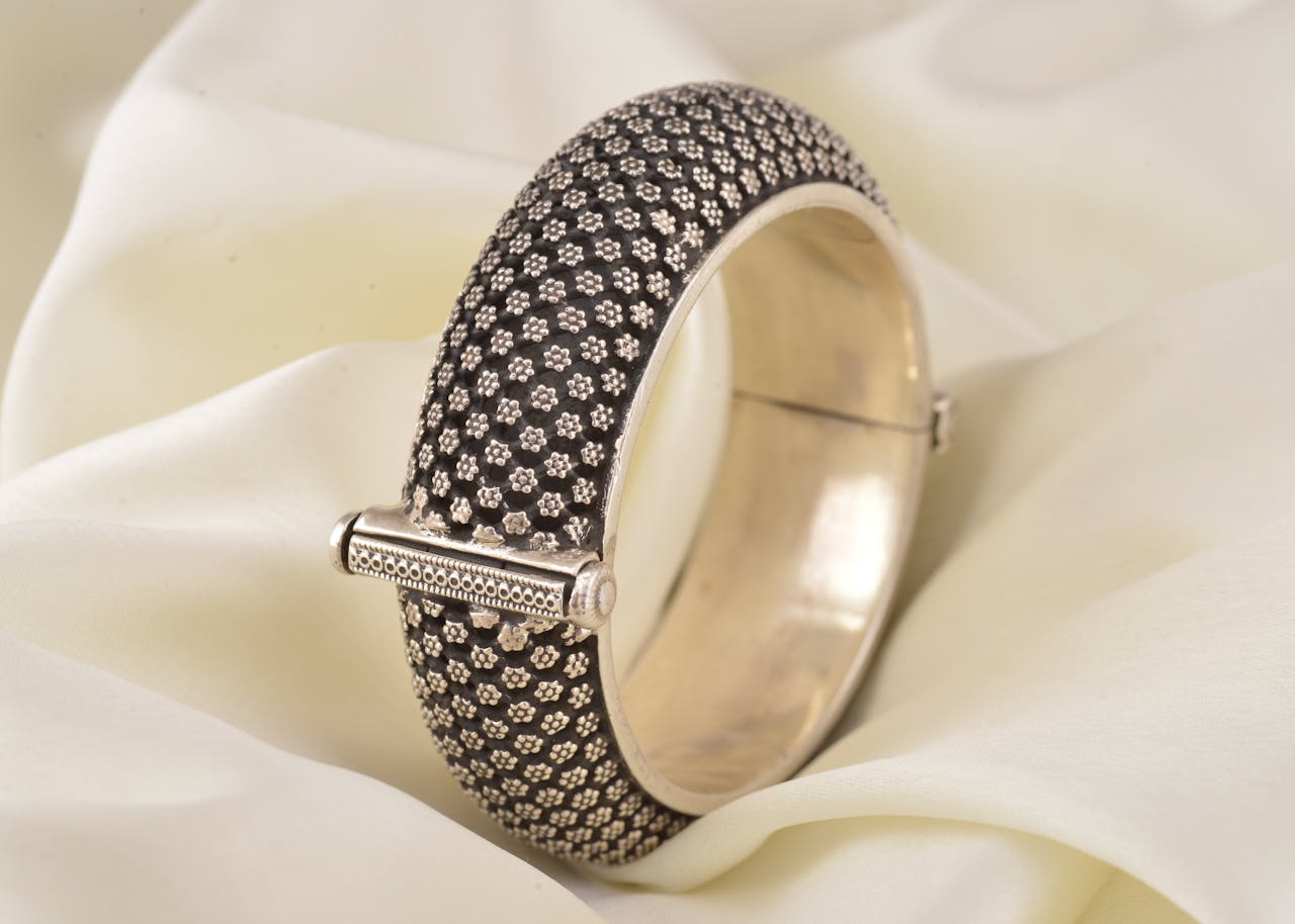 Elegant Silver Bracelet for Special Occasions