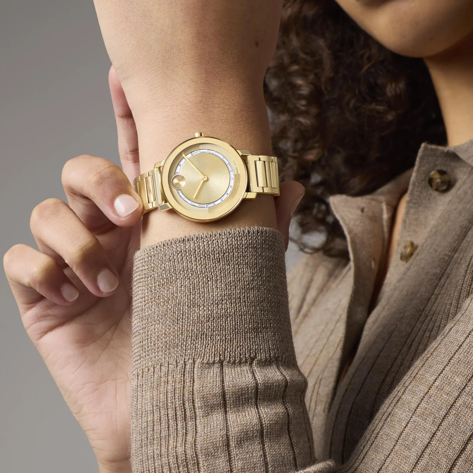 Movado BOLD Evolution 2.0 – золотистый циферблат, браслет в тон, 34 мм